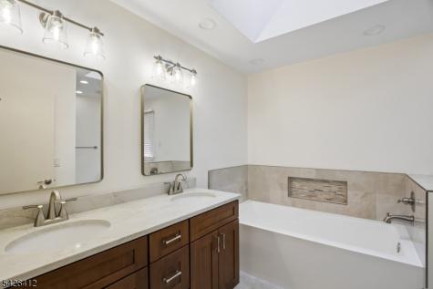 312 Lenox Avenue Pompton Lakes NJ 07442