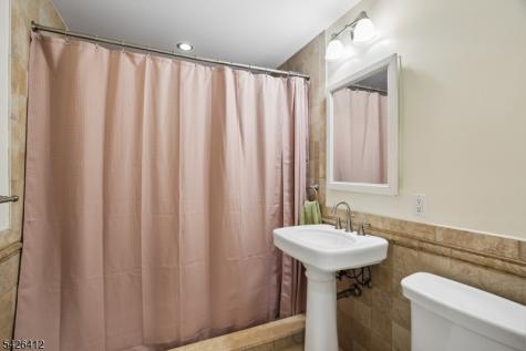 312 Lenox Avenue Pompton Lakes NJ 07442