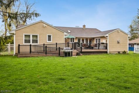312 Lenox Avenue Pompton Lakes NJ 07442
