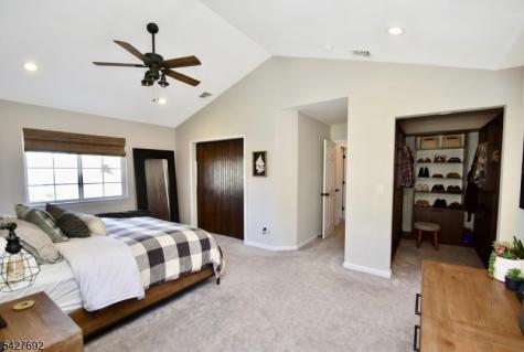29 Fox Chase Road Jefferson NJ 07438