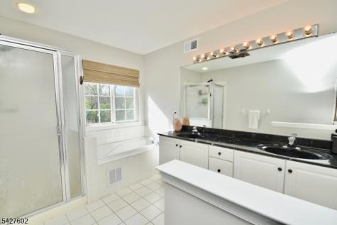 29 Fox Chase Road Jefferson NJ 07438
