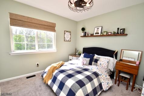 29 Fox Chase Road Jefferson NJ 07438