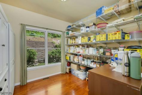 63 Twin Oaks Road Bridgewater NJ 08807