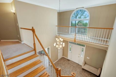 63 Twin Oaks Road Bridgewater NJ 08807