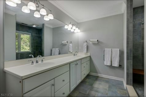 63 Twin Oaks Road Bridgewater NJ 08807