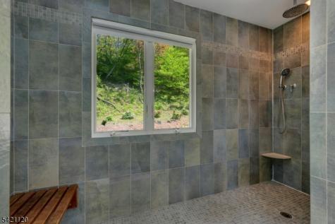 63 Twin Oaks Road Bridgewater NJ 08807