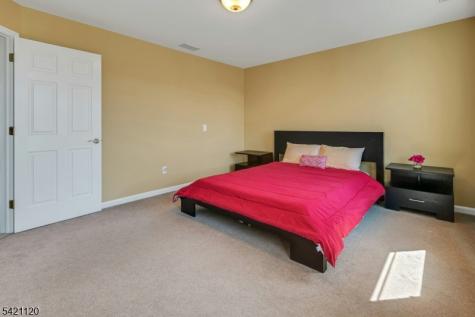 63 Twin Oaks Road Bridgewater NJ 08807