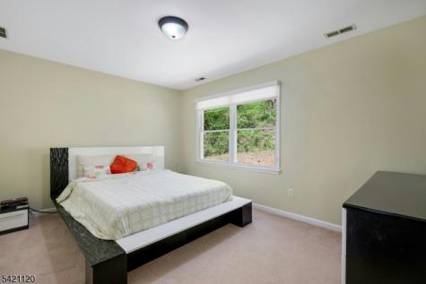 63 Twin Oaks Road Bridgewater NJ 08807