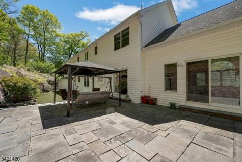 63 Twin Oaks Road Bridgewater NJ 08807