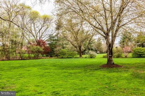 25 Arvida Drive Hopewell NJ 08534