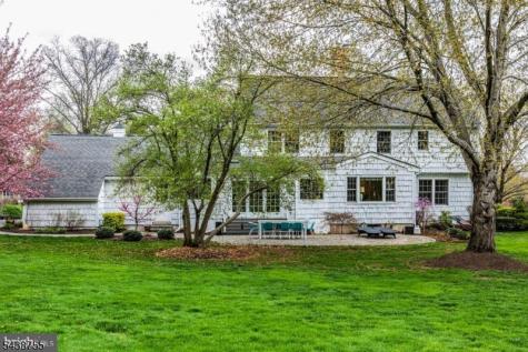 25 Arvida Drive Hopewell NJ 08534
