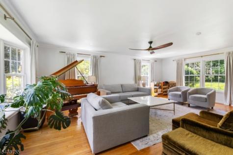 25 Arvida Drive Hopewell NJ 08534