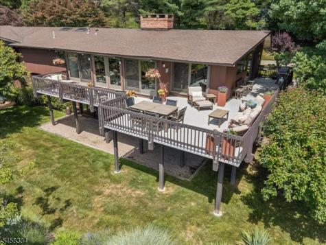 15 Palatine Road Tewksbury NJ 07830