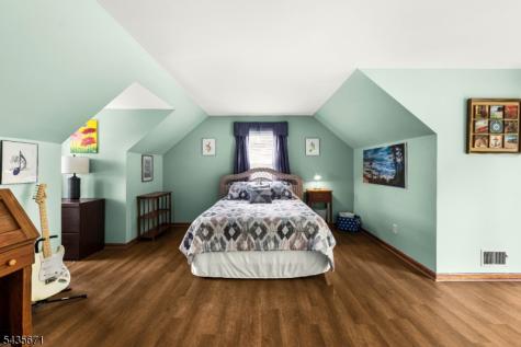 5 Jenny Jump Court Raritan NJ 08822