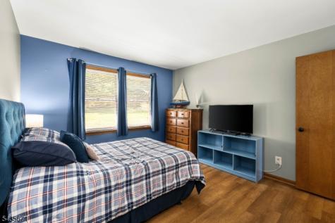 5 Jenny Jump Court Raritan NJ 08822