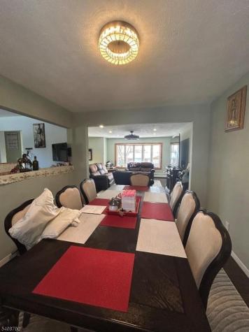 211 E 10th Avenue Roselle NJ 07203
