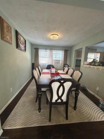 211 E 10th Avenue Roselle NJ 07203