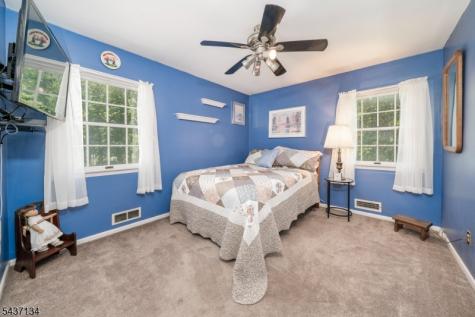 37 Holmes Oval New Providence NJ 07974