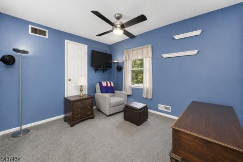 37 Holmes Oval New Providence NJ 07974