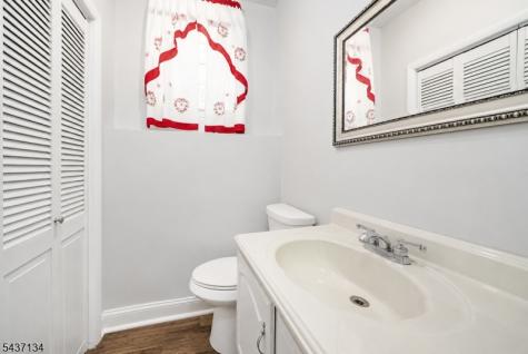 37 Holmes Oval New Providence NJ 07974