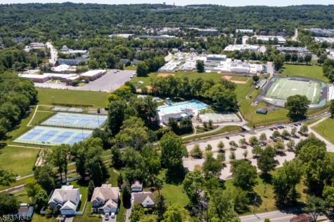 37 Holmes Oval New Providence NJ 07974