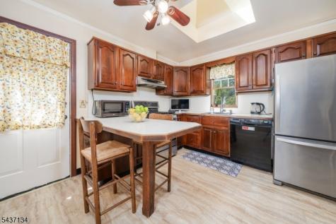 37 Holmes Oval New Providence NJ 07974