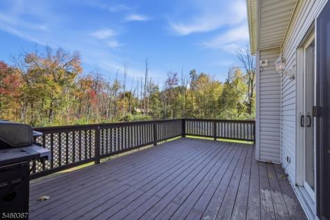 26 Countryside Road Knowlton NJ 07832