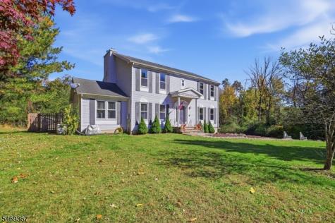 26 Countryside Road Knowlton NJ 07832