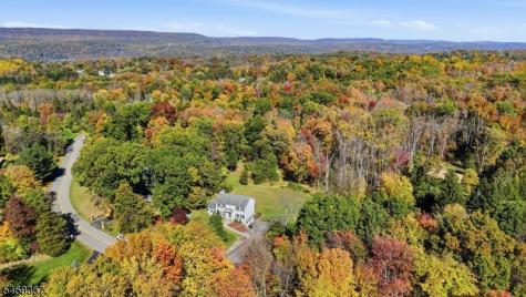 26 Countryside Road Knowlton NJ 07832
