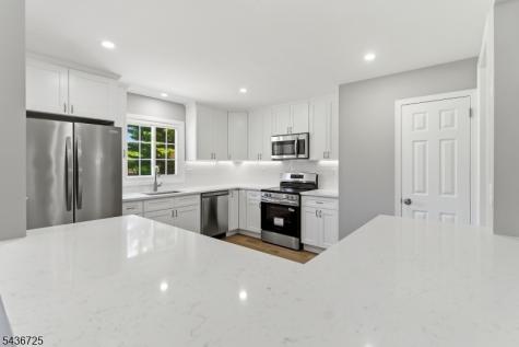10 Red Oak Way Bridgewater NJ 08807