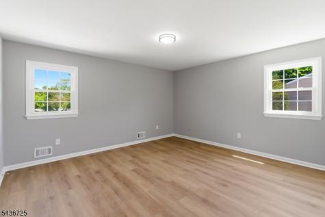 10 Red Oak Way Bridgewater NJ 08807