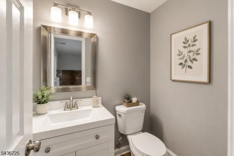 10 Red Oak Way Bridgewater NJ 08807