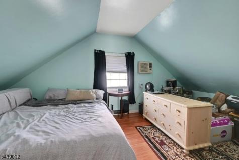 85 Edison Street Clifton NJ 07013