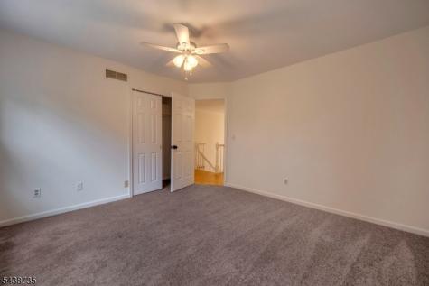8 Glen Eagles Road Washington NJ 07882