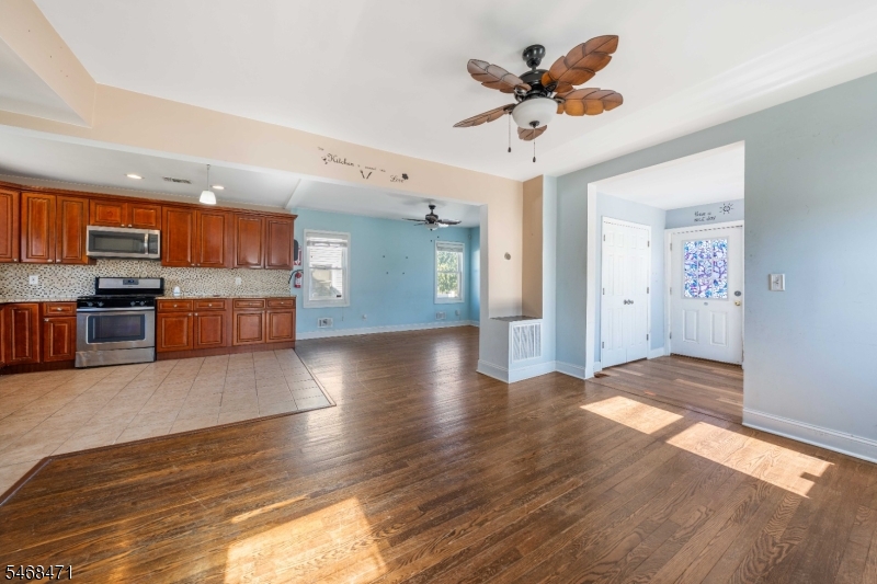 824 Chestnut Street Roselle NJ 07203