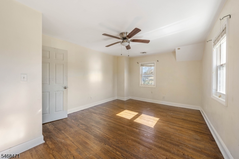824 Chestnut Street Roselle NJ 07203