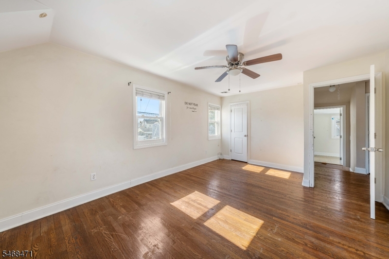 824 Chestnut Street Roselle NJ 07203