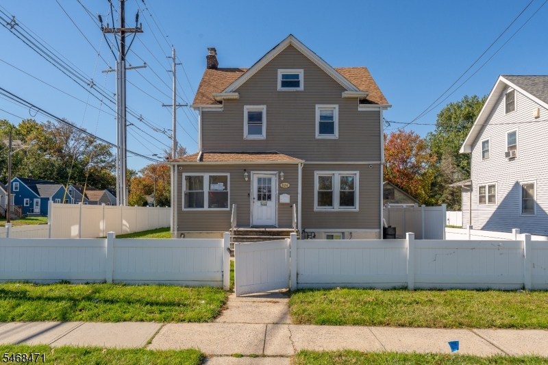 824 Chestnut Street Roselle NJ 07203