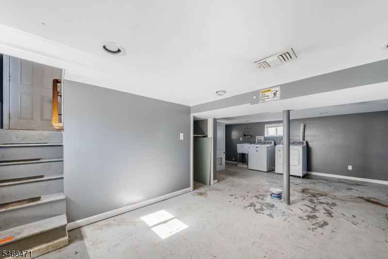 824 Chestnut Street Roselle NJ 07203
