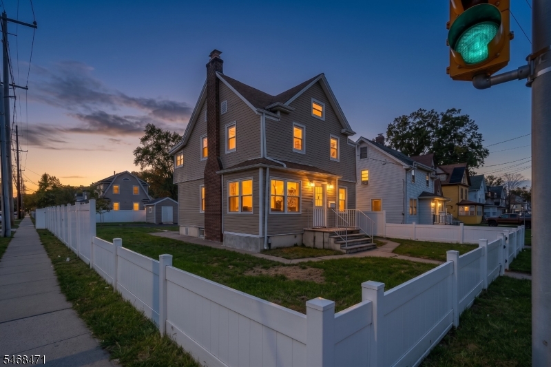 824 Chestnut Street Roselle NJ 07203