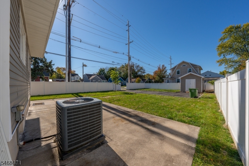 824 Chestnut Street Roselle NJ 07203