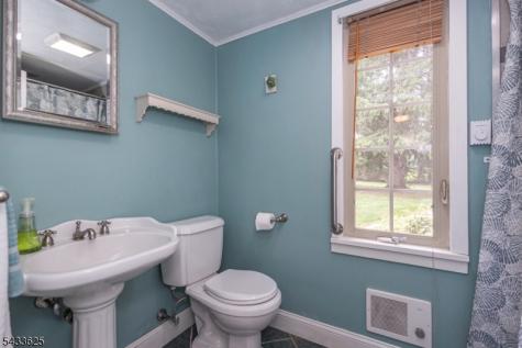 449 Stamets Road Holland NJ 08848