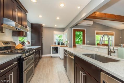 13 Elmwood Terrace Wayne NJ 07470