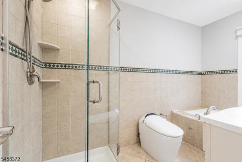 207 Stonehouse Road Bloomfield NJ 07028