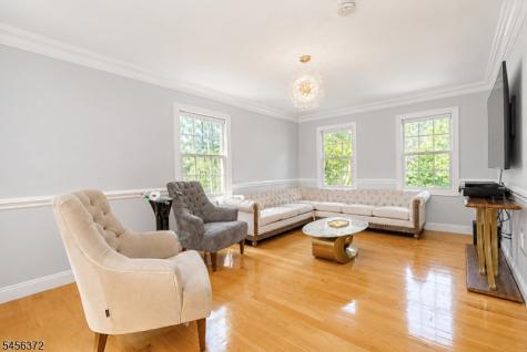 207 Stonehouse Road Bloomfield NJ 07028