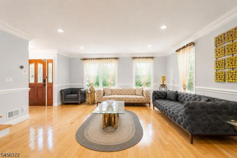 207 Stonehouse Road Bloomfield NJ 07028