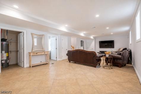 207 Stonehouse Road Bloomfield NJ 07028