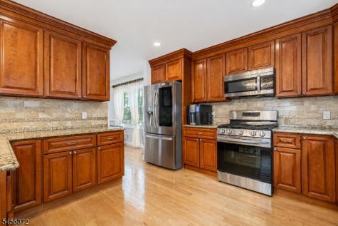 207 Stonehouse Road Bloomfield NJ 07028