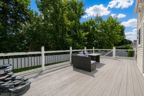 207 Stonehouse Road Bloomfield NJ 07028