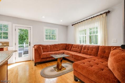 207 Stonehouse Road Bloomfield NJ 07028